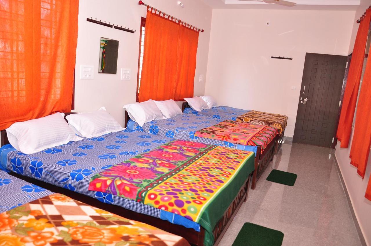 Jalavaibhava Homestay Kalasa Buitenkant foto